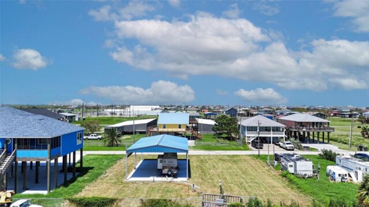 Picture of Residential Land For Sale in Crystal Beach, Texas, United States
