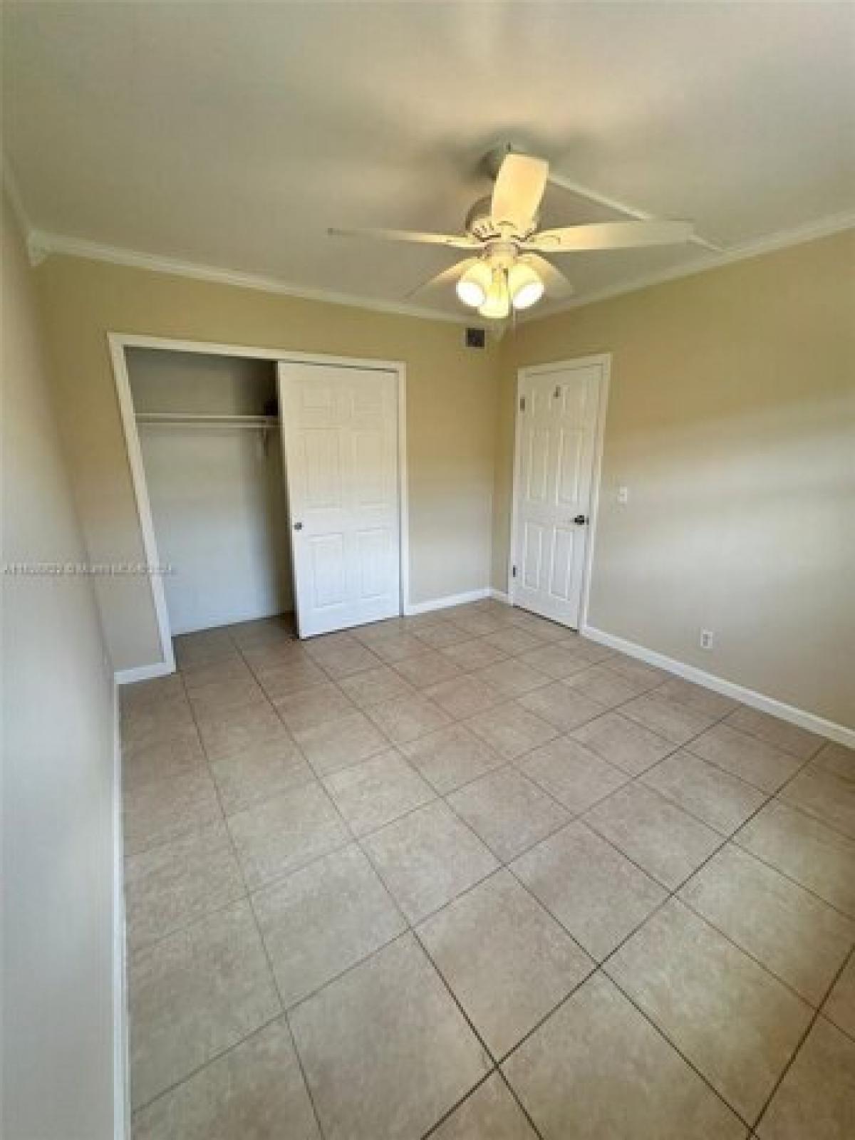 Picture of Home For Sale in Oakland Park, Florida, United States