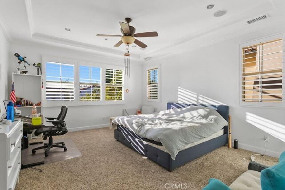 Picture of Home For Sale in Irvine, California, United States