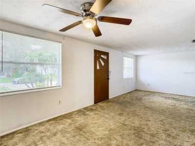 Home For Sale in Holiday, Florida