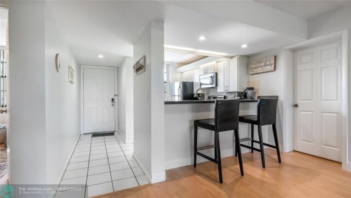 Picture of Home For Sale in Davie, Florida, United States