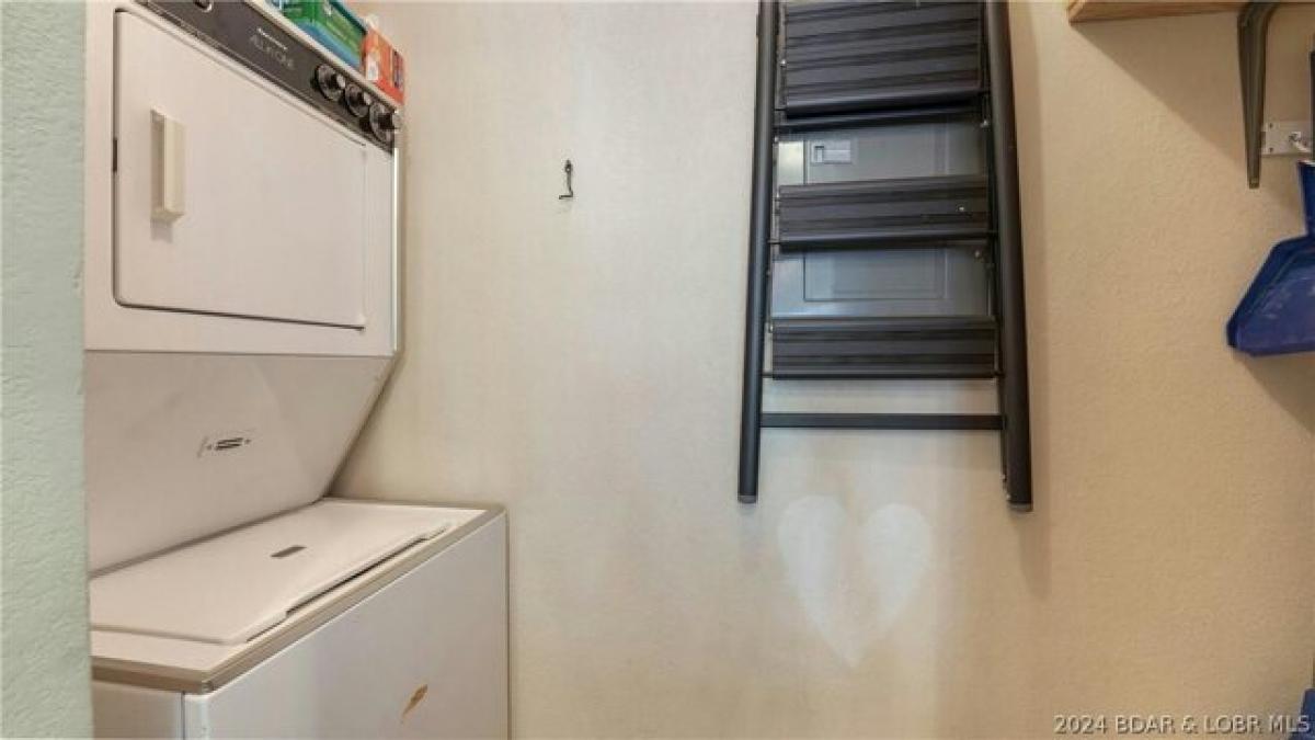 Picture of Home For Sale in Osage Beach, Missouri, United States