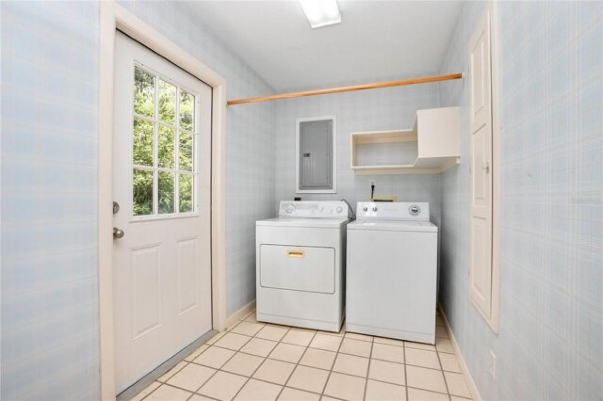 Picture of Home For Sale in Deland, Florida, United States