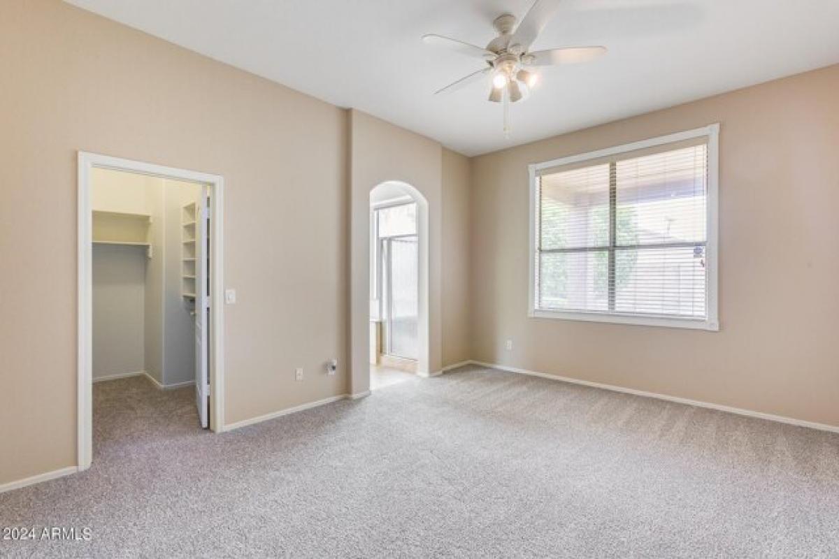 Picture of Home For Sale in Glendale, Arizona, United States