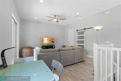 Home For Sale in Pembroke Pines, Florida