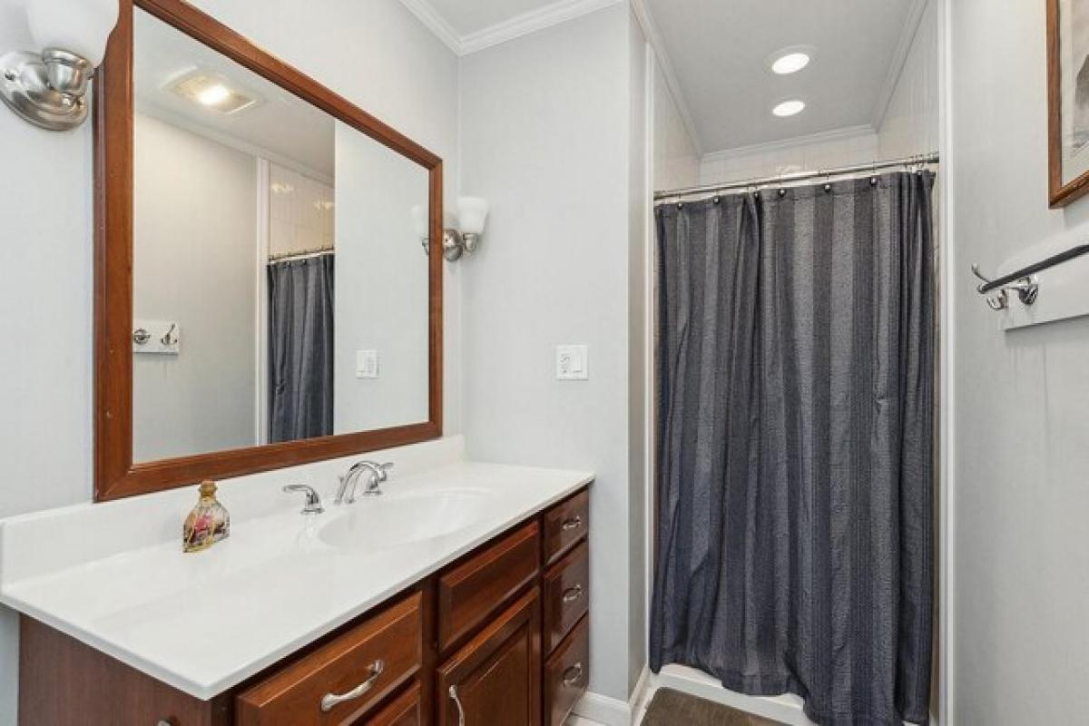 Picture of Home For Sale in Orland Park, Illinois, United States