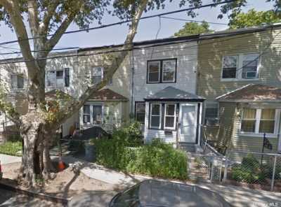 Home For Sale in Jamaica, New York