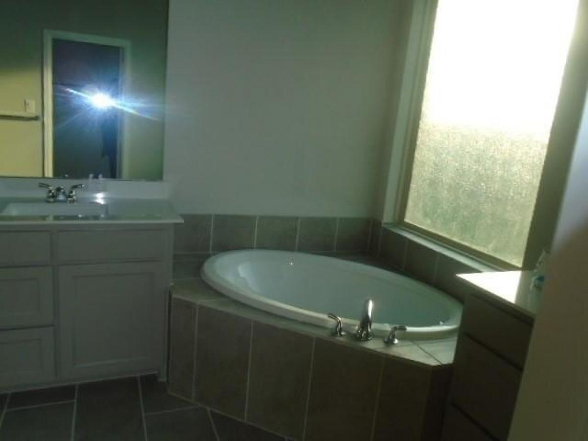 Picture of Home For Sale in Forney, Texas, United States