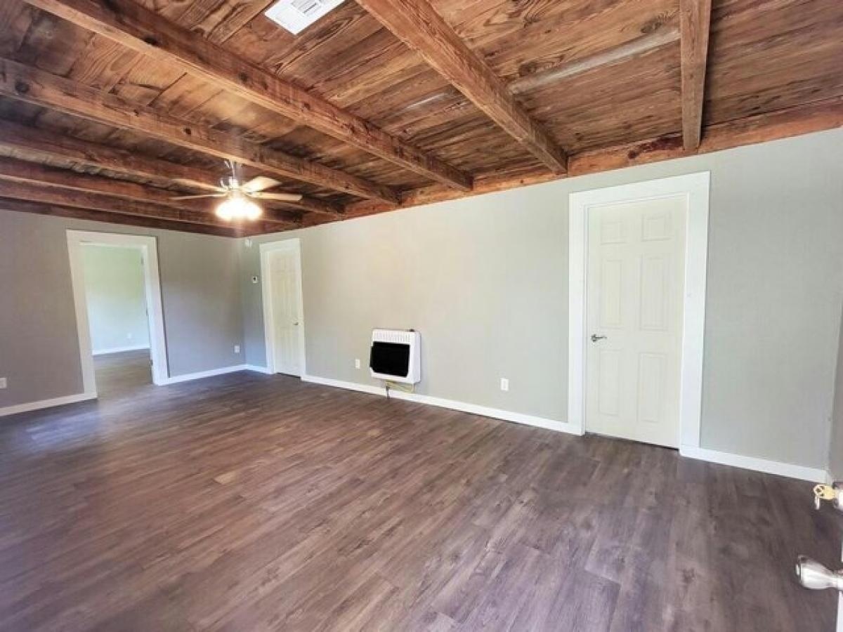 Picture of Home For Sale in Harrison, Arkansas, United States