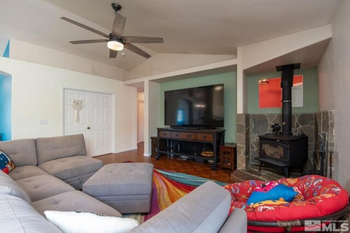 Picture of Home For Sale in Carson City, Nevada, United States