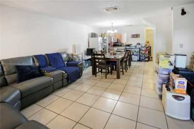 Home For Sale in Pembroke Pines, Florida