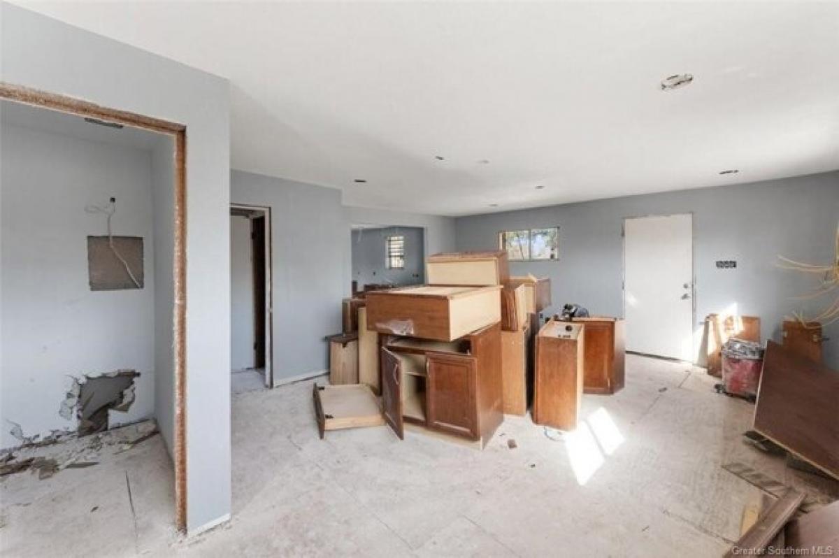 Picture of Home For Sale in Lake Charles, Louisiana, United States