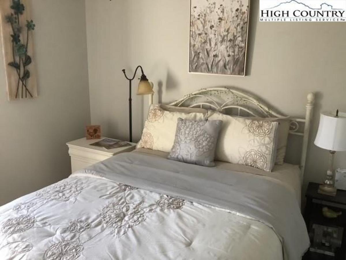 Picture of Home For Sale in Banner Elk, North Carolina, United States