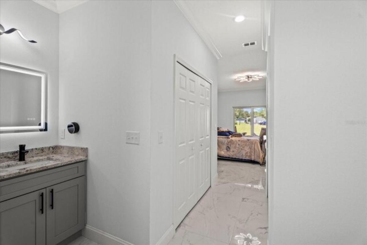 Picture of Home For Sale in Deltona, Florida, United States