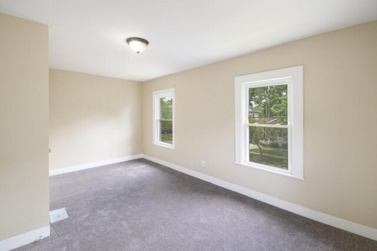 Picture of Home For Sale in Lansing, Michigan, United States