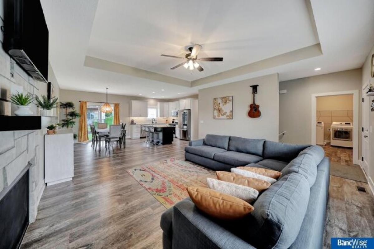 Picture of Home For Sale in Lincoln, Nebraska, United States