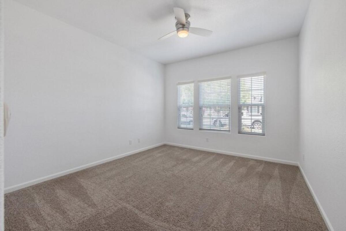 Picture of Home For Sale in Tulare, California, United States