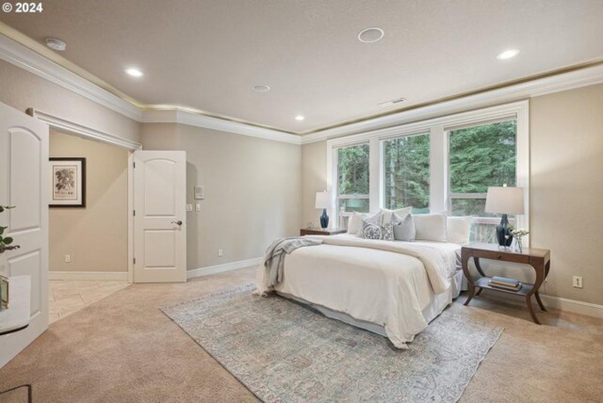 Picture of Home For Sale in Happy Valley, Oregon, United States