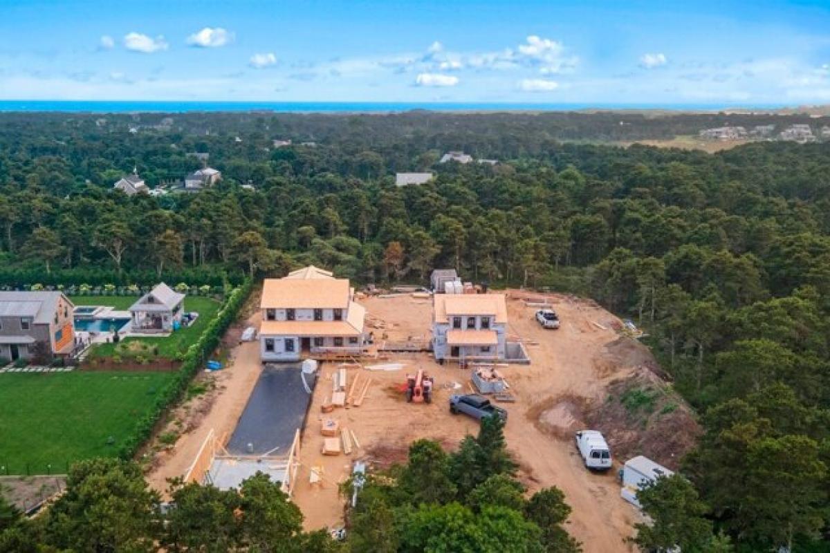 Picture of Home For Sale in Nantucket, Massachusetts, United States