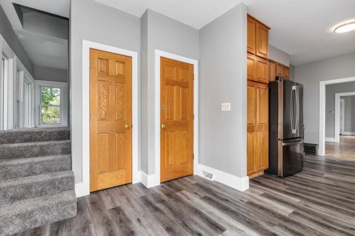 Picture of Home For Sale in Dubuque, Iowa, United States