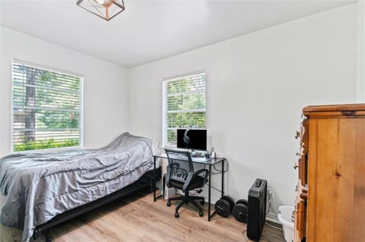 Picture of Home For Sale in Saraland, Alabama, United States