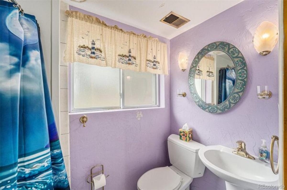 Picture of Home For Sale in Evergreen, Colorado, United States