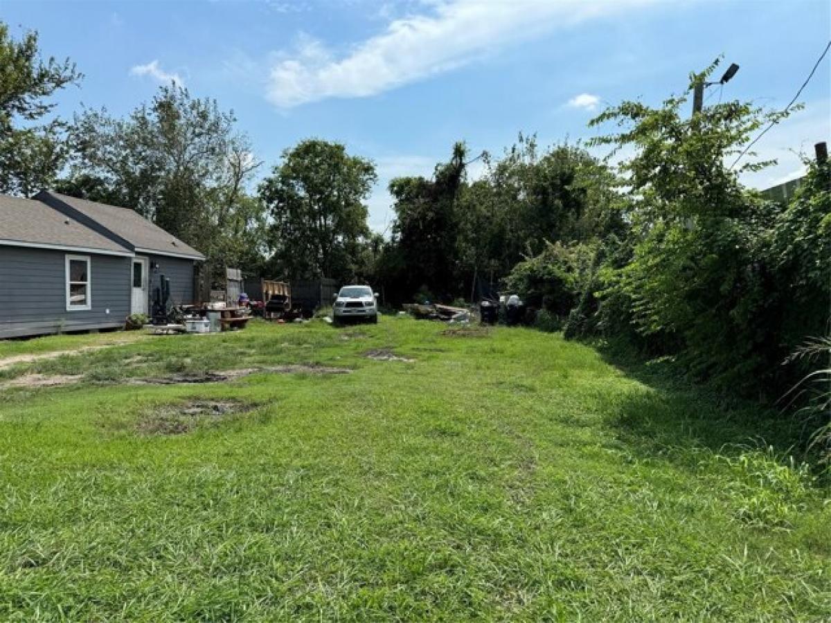 Picture of Residential Land For Sale in Houston, Texas, United States