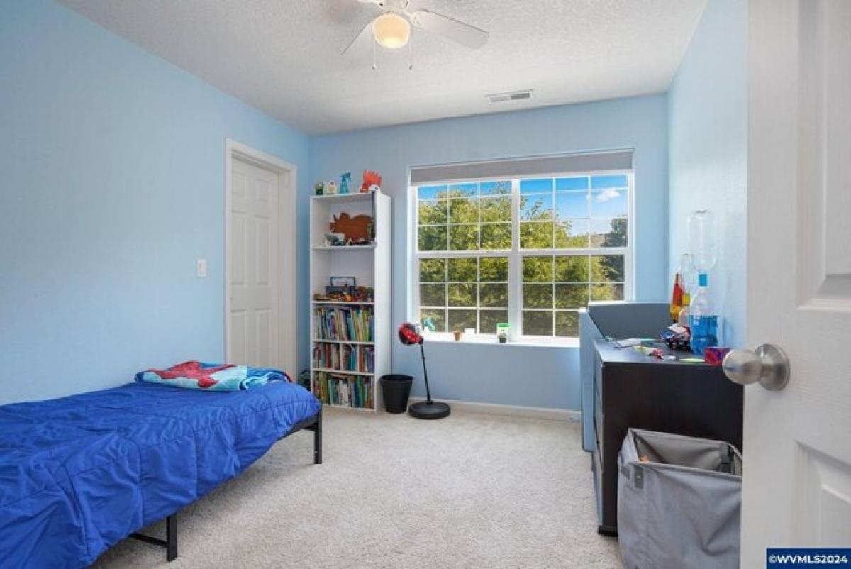 Picture of Home For Sale in Salem, Oregon, United States