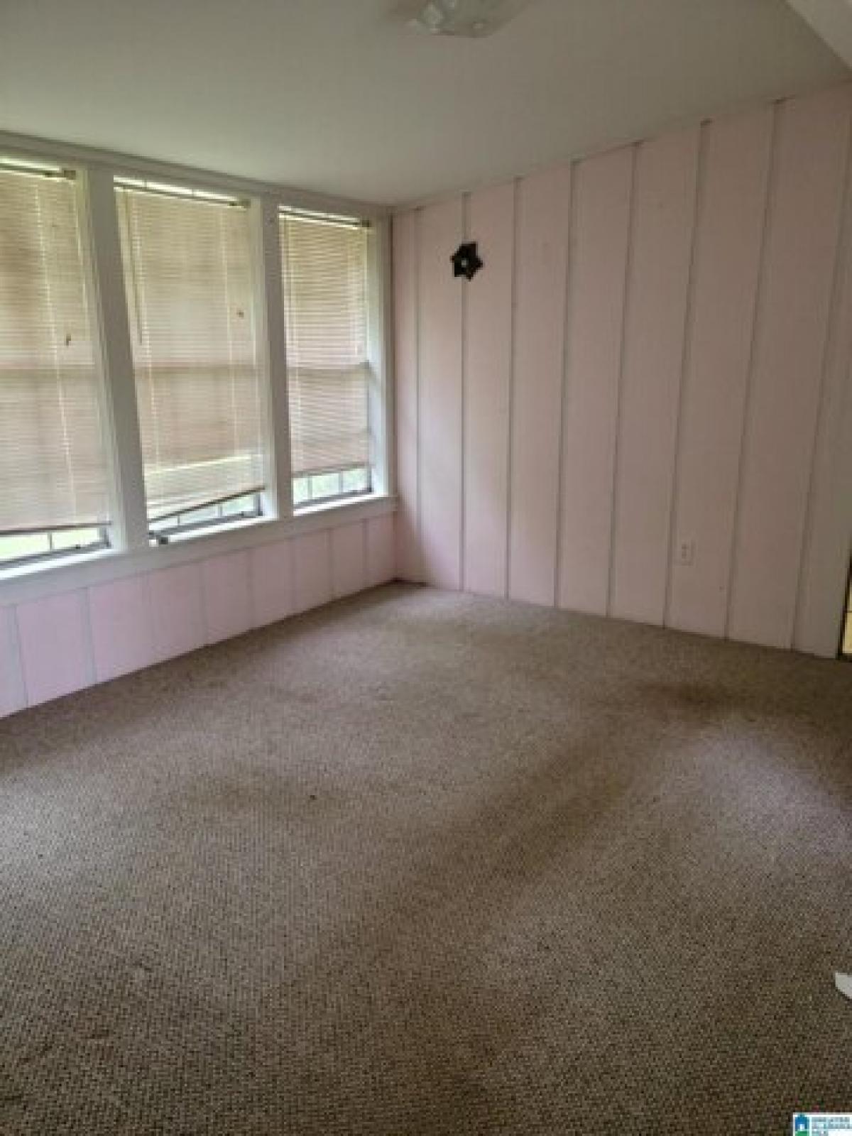 Picture of Home For Sale in Jemison, Alabama, United States