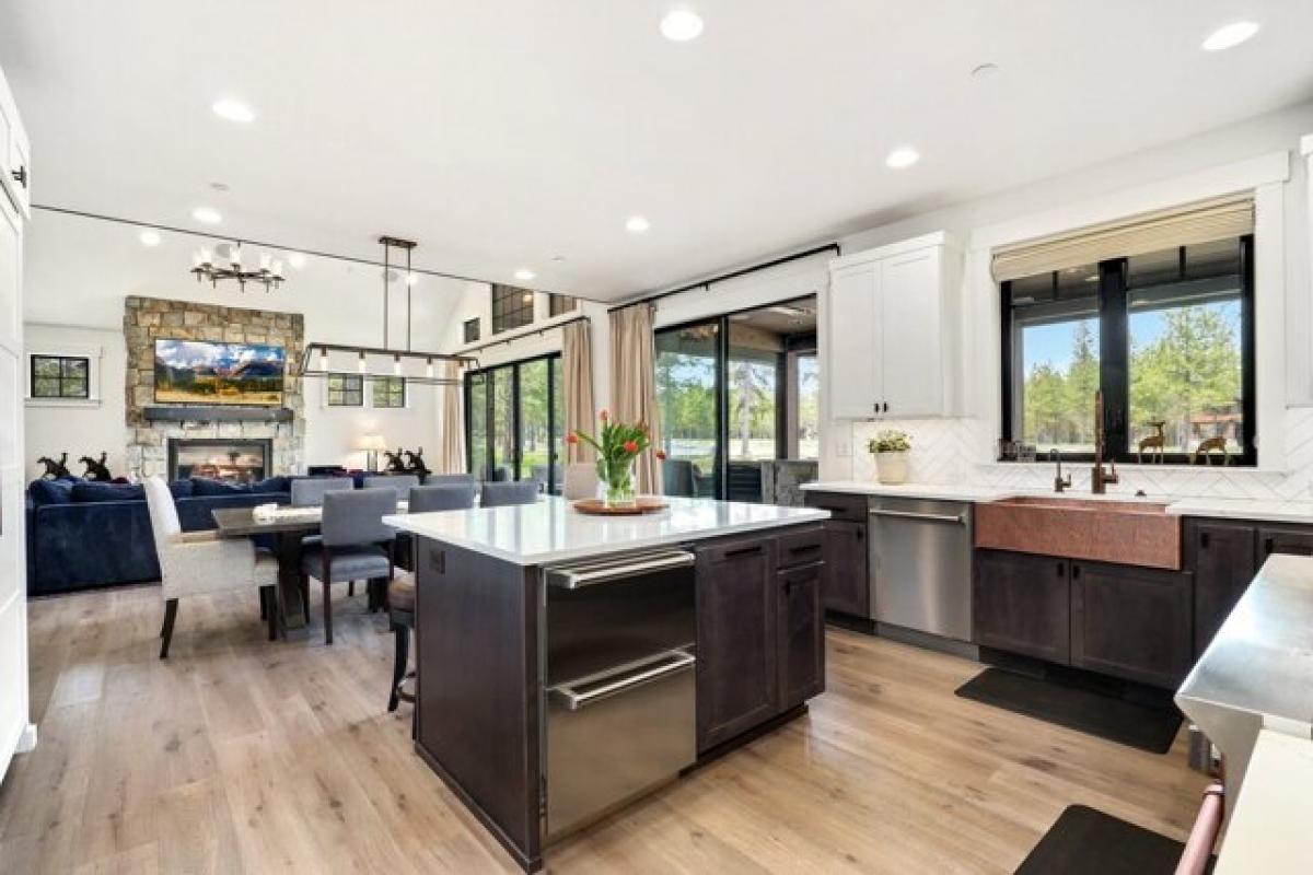 Picture of Home For Sale in Cle Elum, Washington, United States