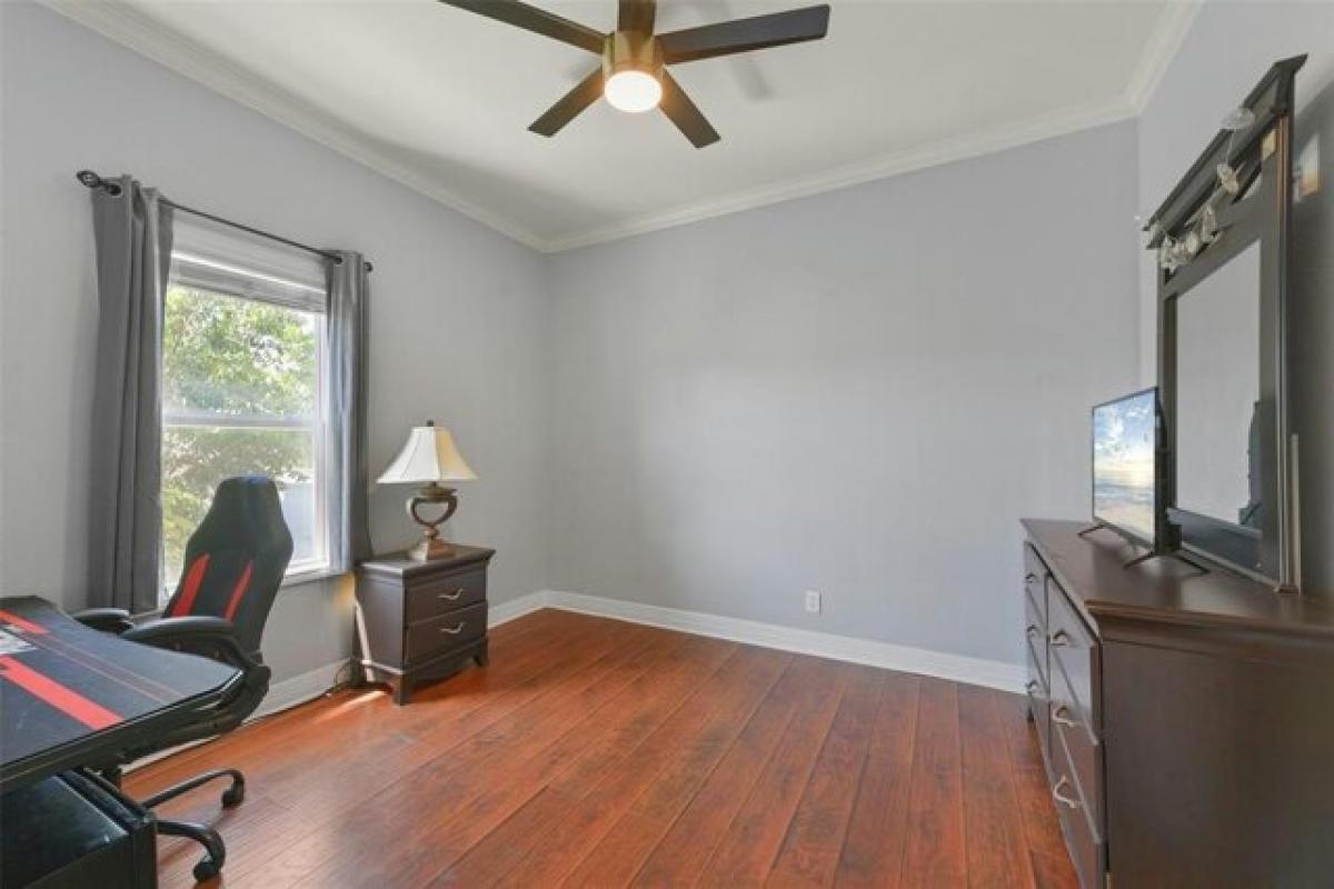 Picture of Home For Sale in Galveston, Texas, United States