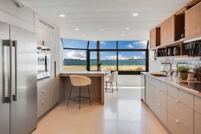 Home For Sale in Long Beach, California