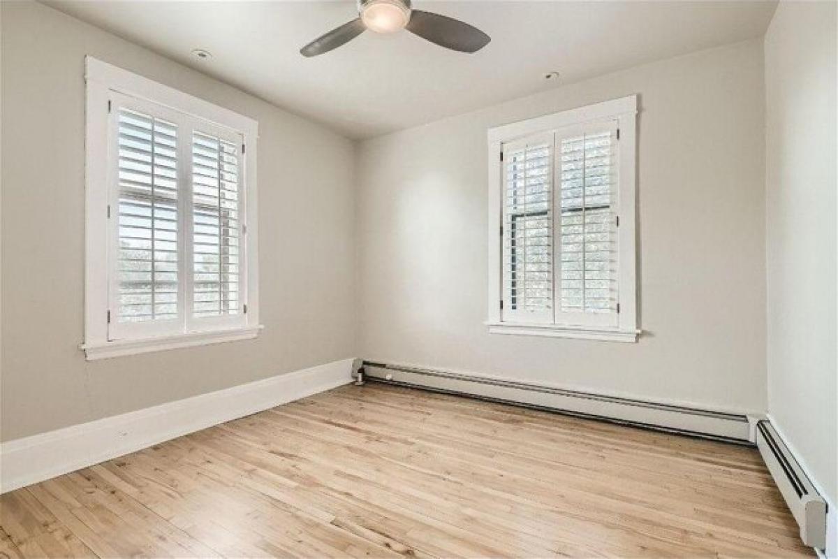 Picture of Home For Sale in Saint Paul, Minnesota, United States