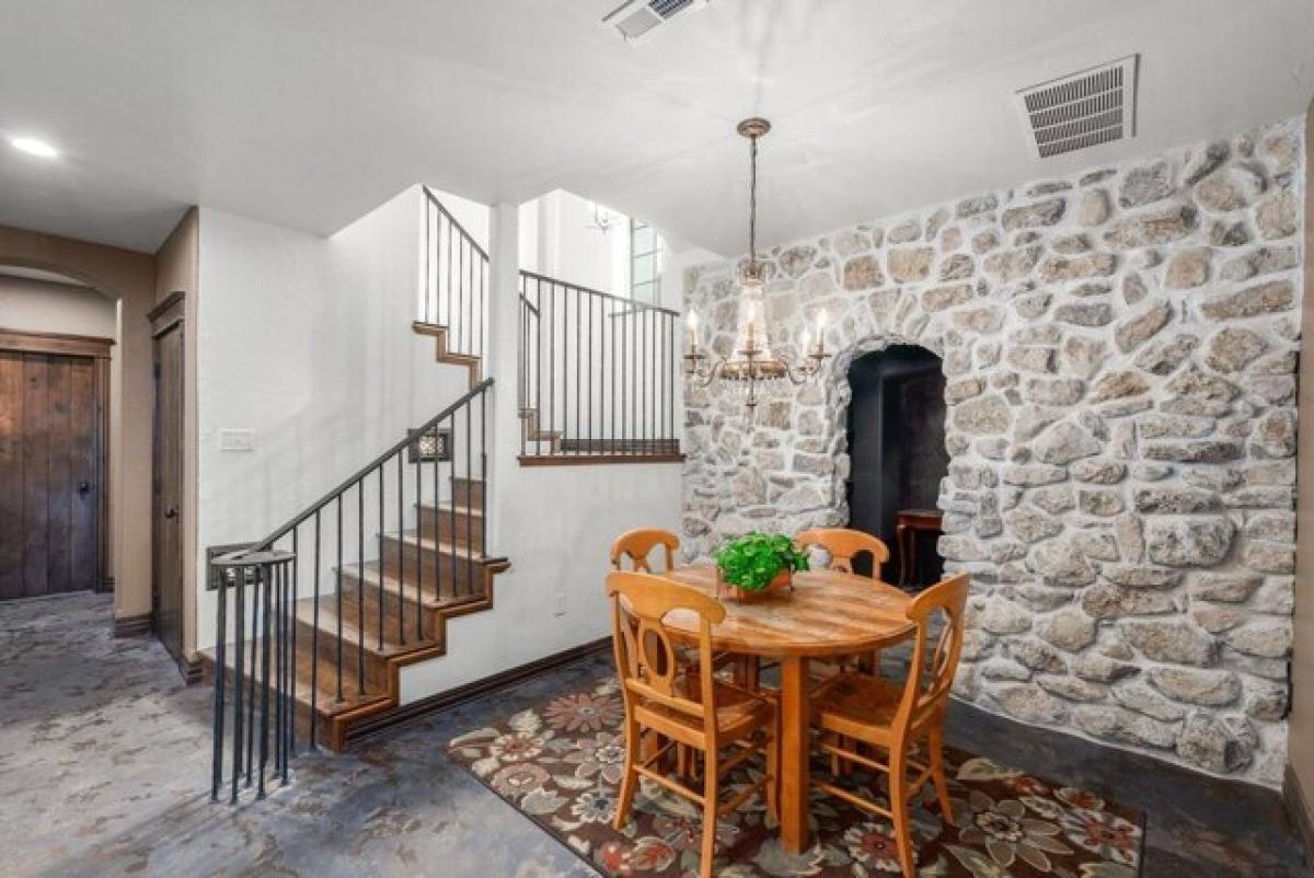 Picture of Home For Sale in Wichita, Kansas, United States