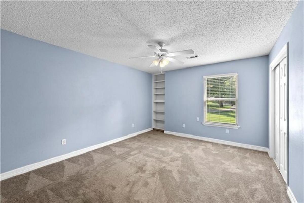 Picture of Home For Sale in Bentonville, Arkansas, United States