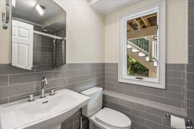 Home For Sale in Manhasset, New York