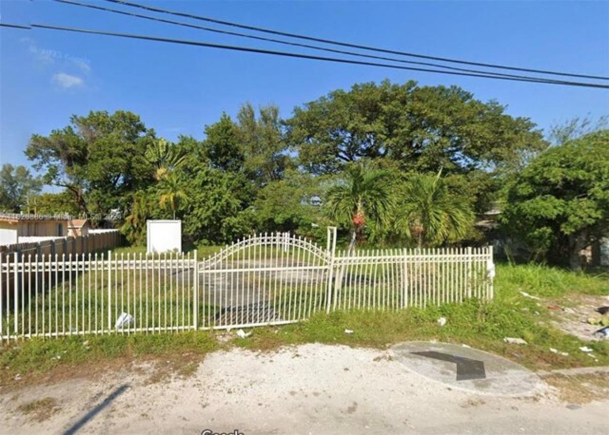 Picture of Residential Land For Sale in Miami, Florida, United States