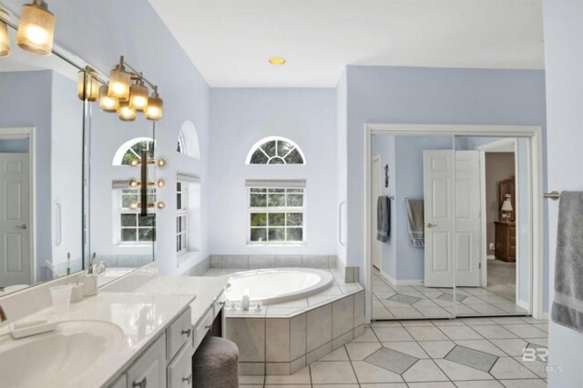 Picture of Home For Sale in Orange Beach, Alabama, United States