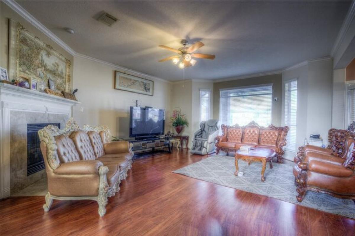 Picture of Home For Sale in Missouri City, Texas, United States