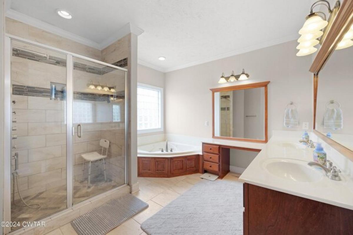 Picture of Home For Sale in Jackson, Tennessee, United States