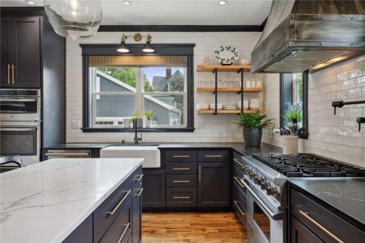 Picture of Home For Sale in Minneapolis, Minnesota, United States