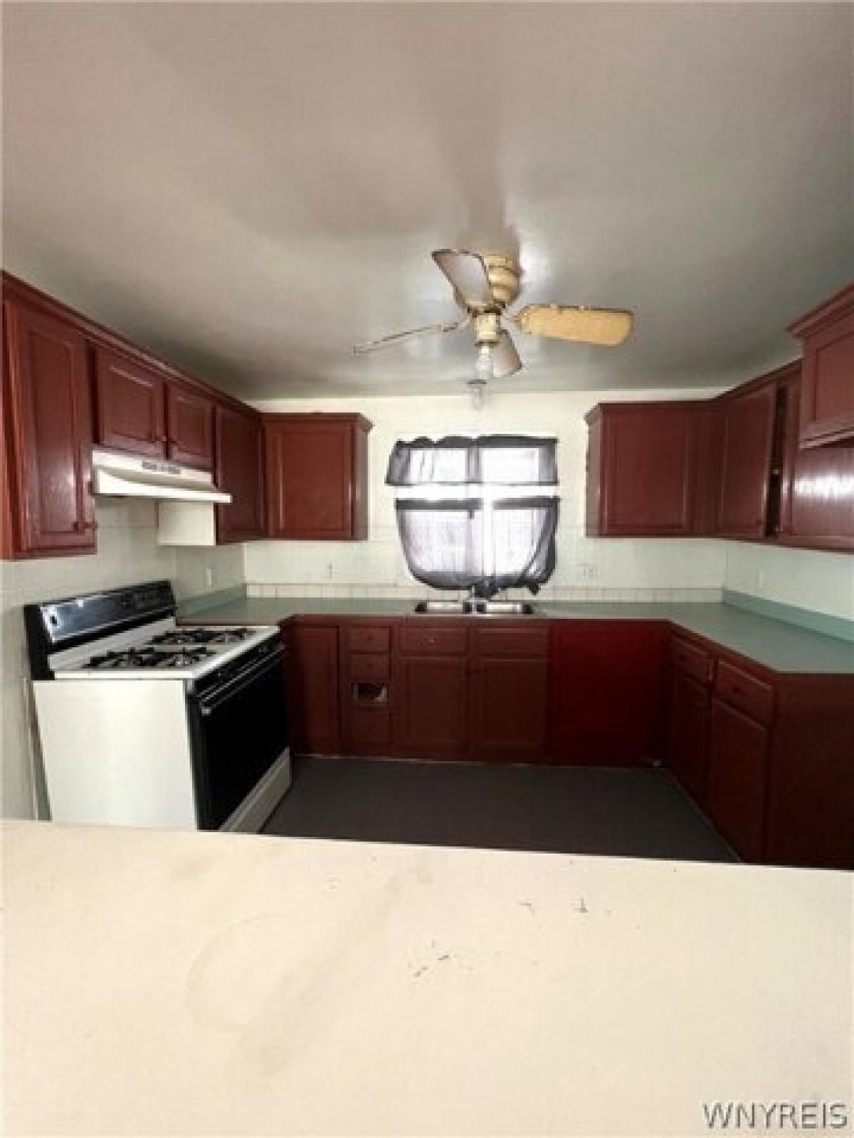 Picture of Home For Sale in Buffalo, New York, United States