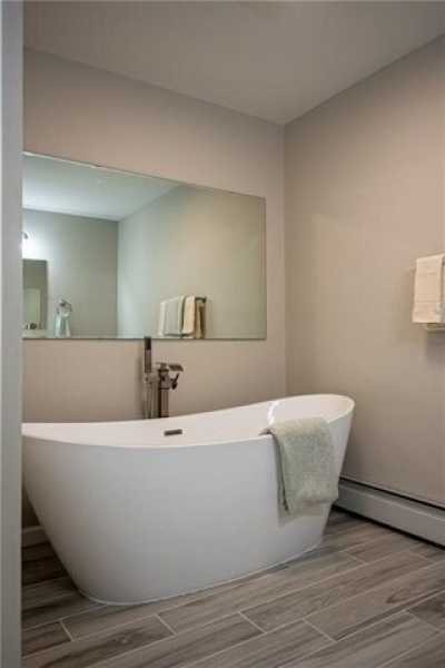 Home For Sale in Hermitage, Pennsylvania