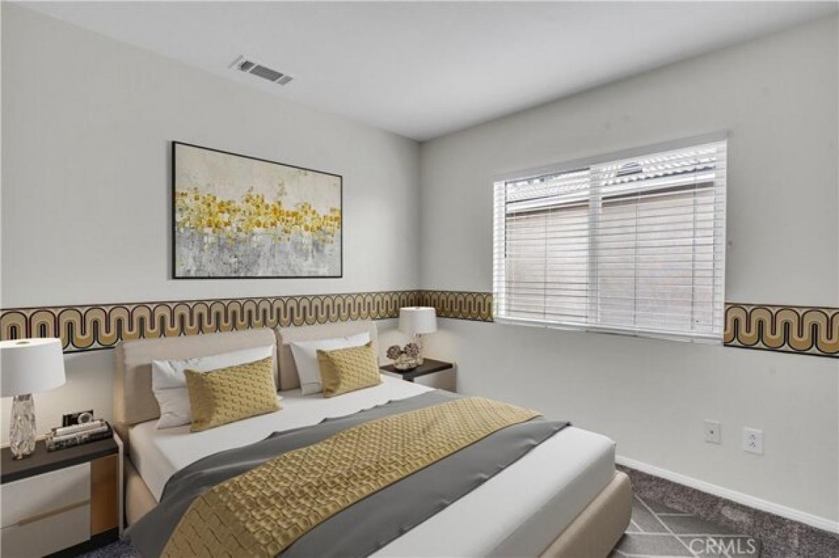 Picture of Home For Sale in Victorville, California, United States