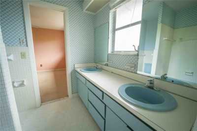 Home For Sale in Ormond Beach, Florida