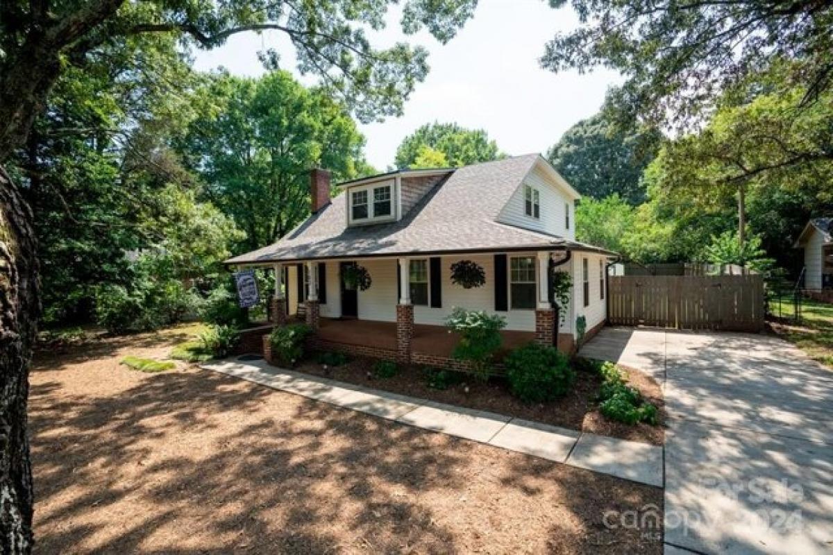 Picture of Home For Sale in Huntersville, North Carolina, United States