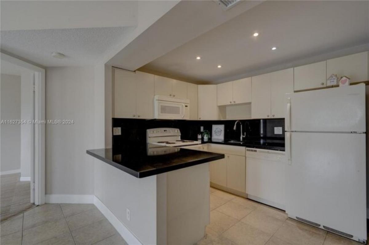 Picture of Home For Sale in Doral, Florida, United States