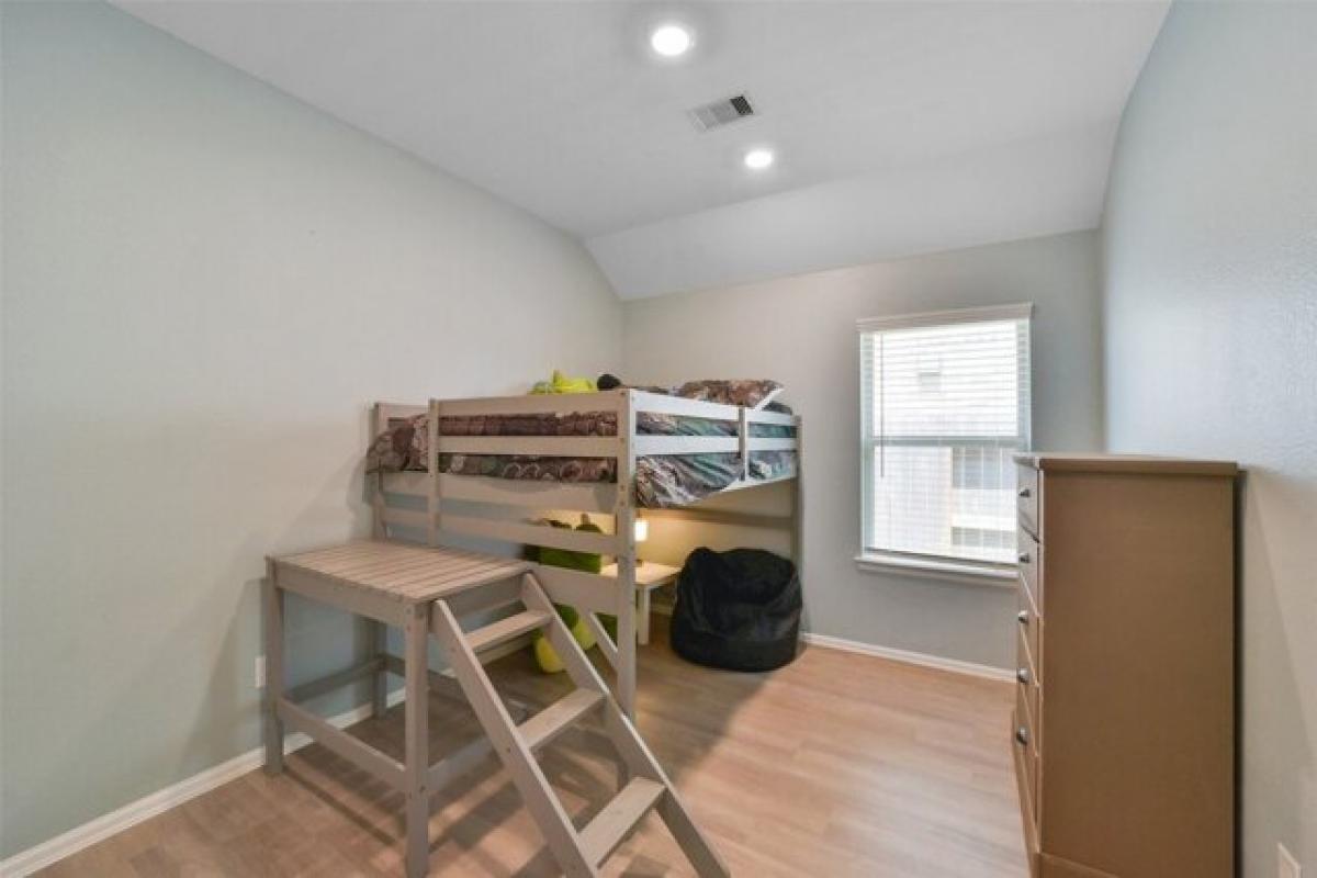 Picture of Home For Sale in New Caney, Texas, United States