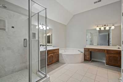 Home For Sale in Bartlett, Tennessee