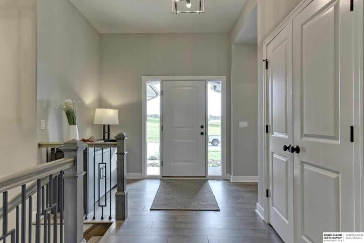 Picture of Home For Sale in Gretna, Nebraska, United States